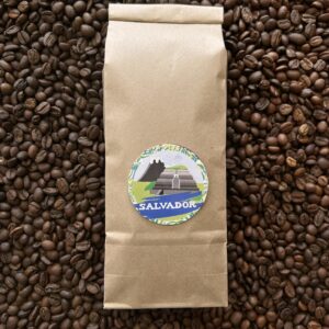 Grains de café du Salvador El Cerro, microlot nature anaérobique cultivé en altitude dans la région Apaneca Ilamatepec